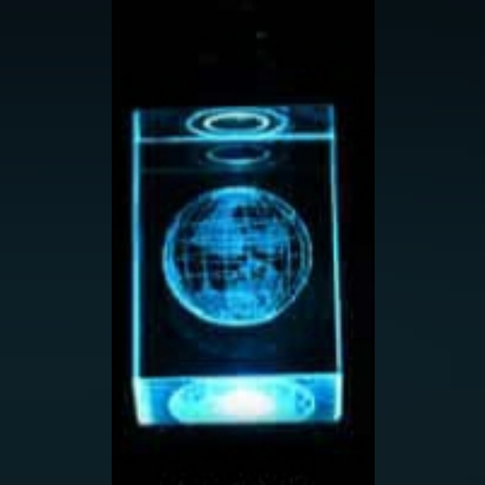 Crystal Earth LED Light Keychain - Picture 3 of 16